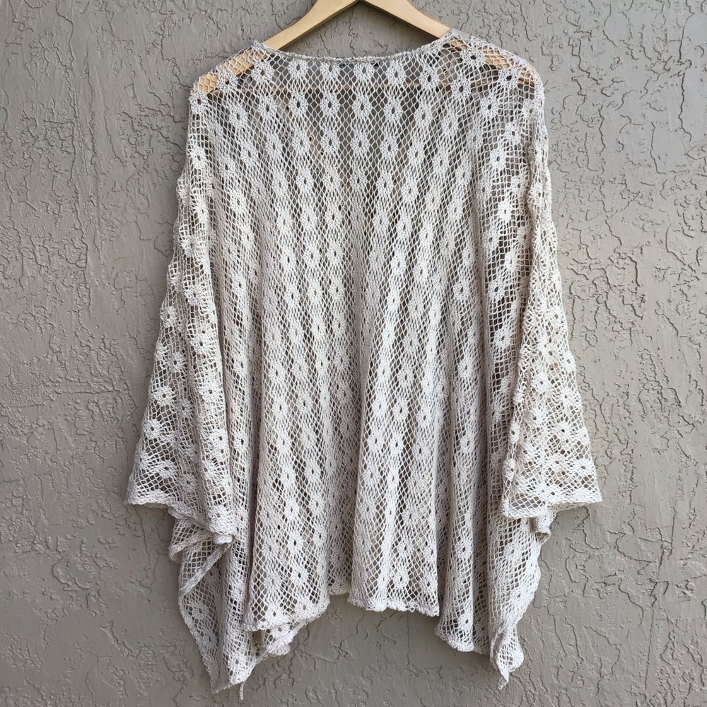 Ariella Boho Crochet Poncho NEW - Picture 3 of 5